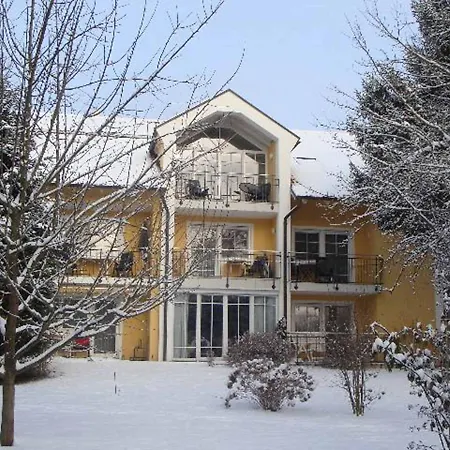 Apart Otel Appartementhaus Loewenzahn 3*