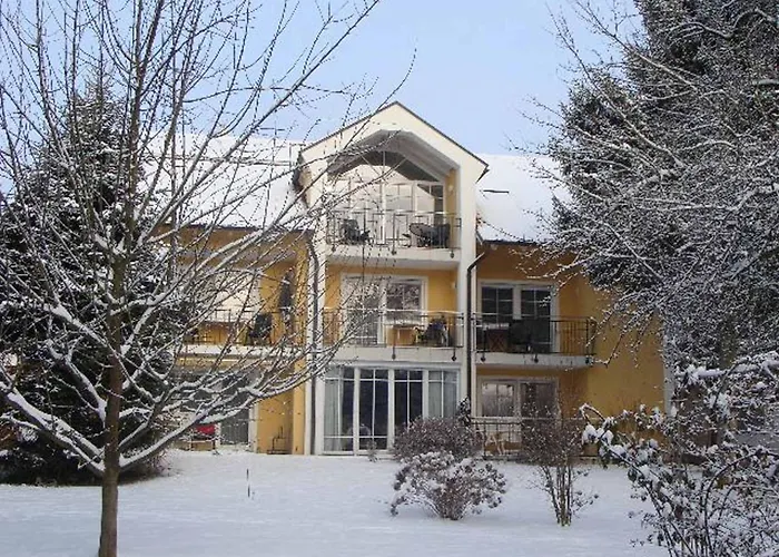 Aparthotel Appartementhaus Loewenzahn 3*